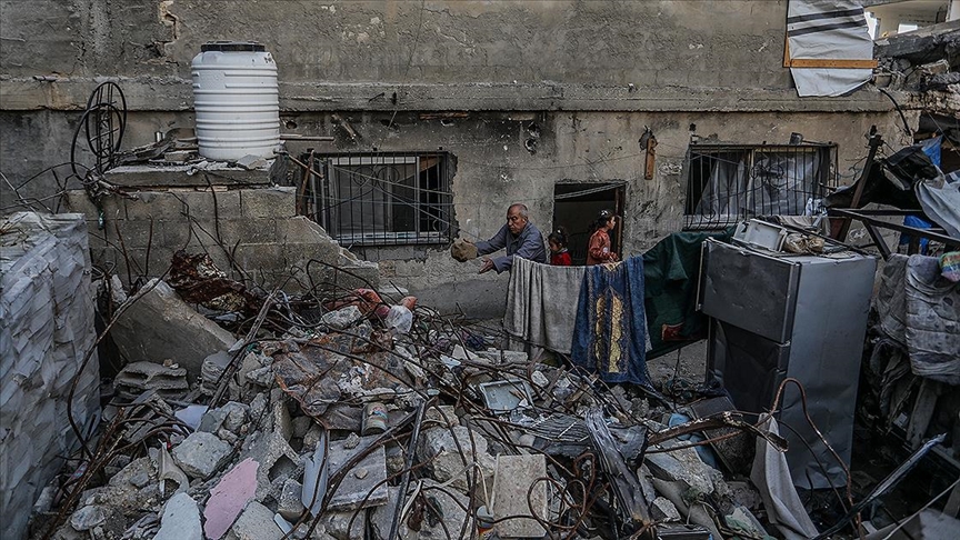 israil gazzenin cesitli bolgelerine bomba yagdiriyor 0 1BM5DiXk