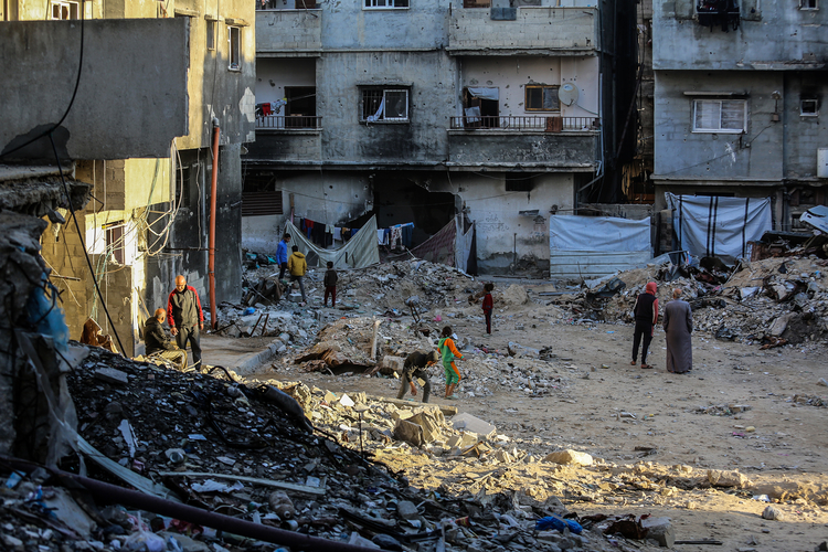 israil gazzenin cesitli bolgelerine bomba yagdiriyor 1 UkH2Kefn