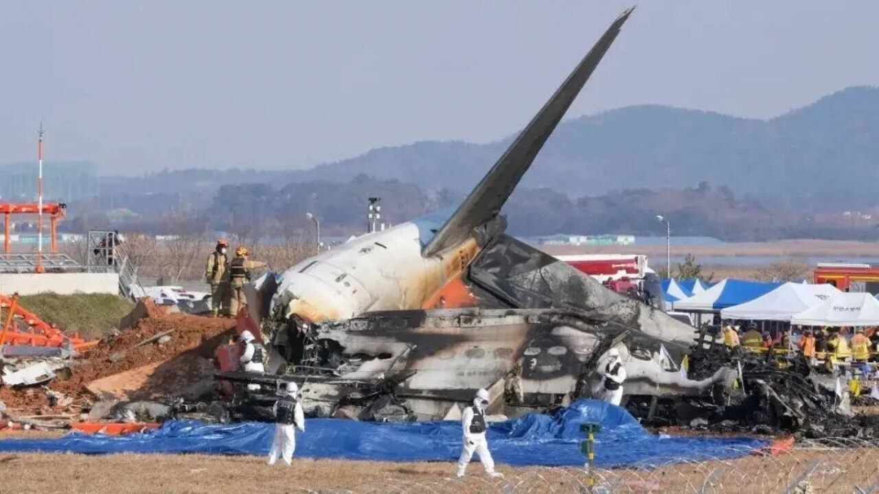 kara kutuda 4 dakika kayip guney koreden dusen ucakla ilgili aciklama 3ADIgVFM