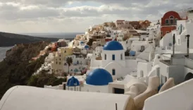 bosaltilan santorini adasini hirsizlik endisesi sardi sURFwGTd