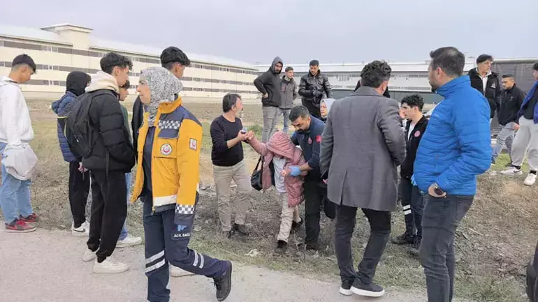 bursada feci kaza 7si ogrenci 10 kisi hastanede 2 IMUaqdN3