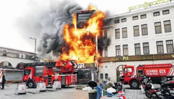 eminonunde buyuk yangin isyerleri zarar gordu T5id1HLJ