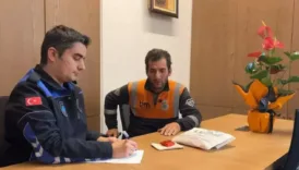 inegoldeki temizlik gorevlisi buldugu 100 bin lira degerindeki altin kesesini zabitaya teslim ederek ornek ZjyPal9b