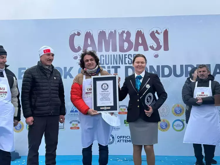 orduda 1301 cesit dondurma ile guinness rekoru kirildi 0 ZnbMwYJt