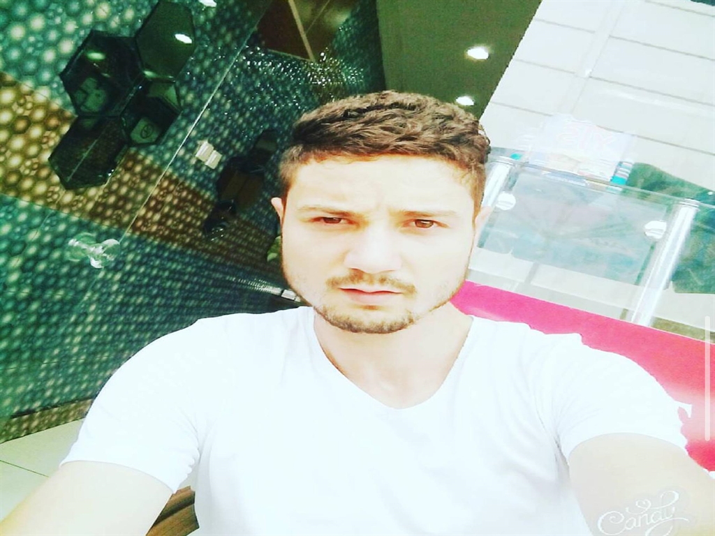 2 kisiyi olduren 1i polis 3 kisiyi yaralayan saldirgan yapay zekayla aklimi okudular 2 hfA9ChQf