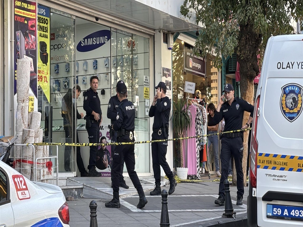 2 kisiyi olduren 1i polis 3 kisiyi yaralayan saldirgan yapay zekayla aklimi okudular 4 XNhiRJtv