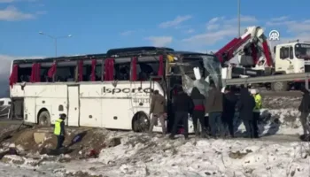 afyonkarahisarda korkunc yolcu otobusu kazasi TmxqUjcn
