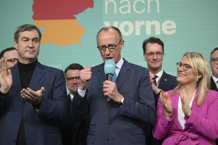 almanyadaki secimde abd etkisi scholz yenildi afd ikinci parti cikti 4 TqQdcLRy