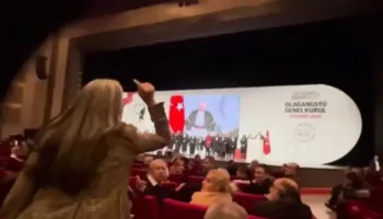 baro genel kurulunda kavga avukatlar yabanci temsilcilere sert cikti q1IONtdL