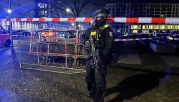 berlinde holokost anitinda bicakli saldiri qvdHUQjQ