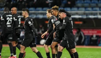 besiktas antalyaspor maci oncesi eksik kadro ile sahada yndd41XB