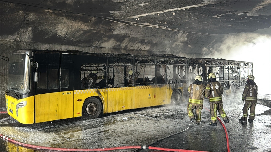 bir iett otobusu daha kule dondu 1 nuRJiVT2
