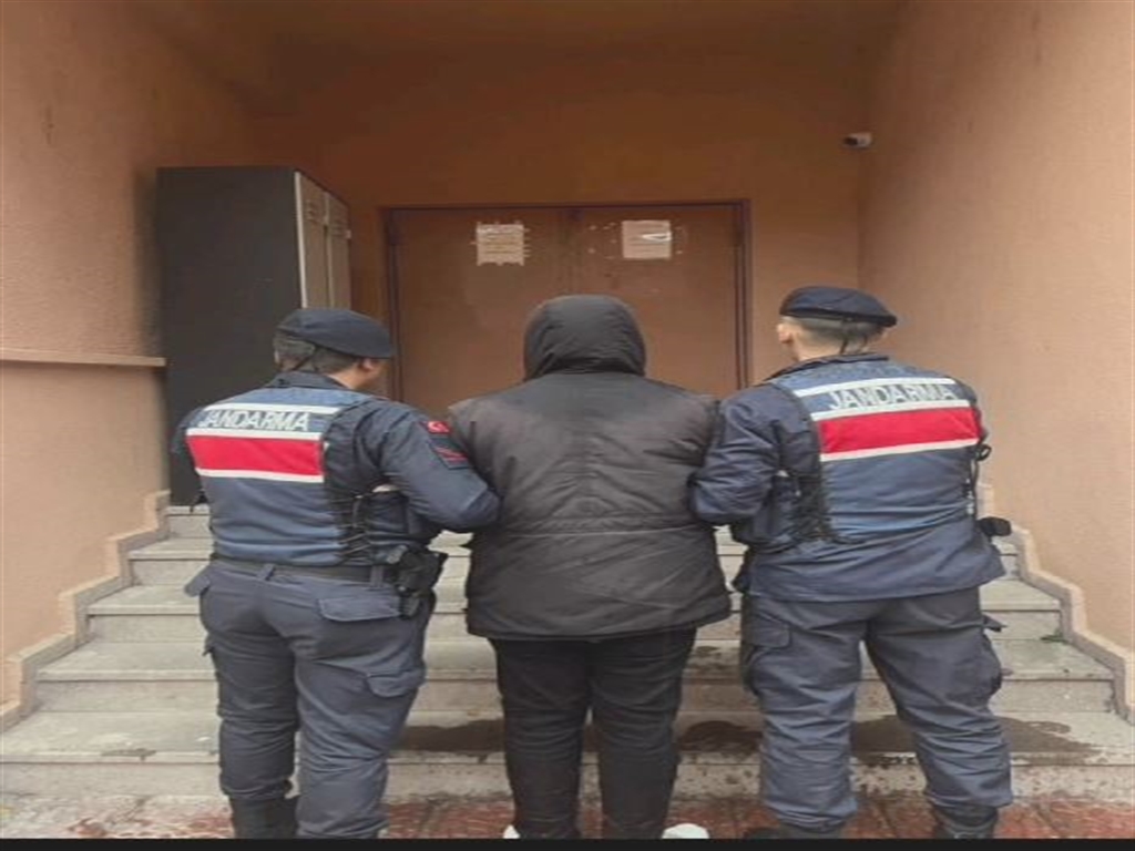 cezaevi firarisi kacarken kayboldu 0 2psilCsR