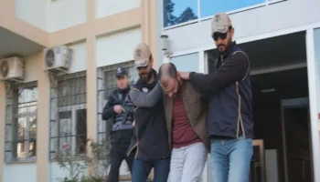 cumhurbaskani ve ailesine hakaretten tutuklandi B8gT1TGW
