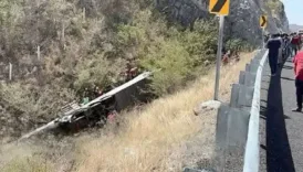 devrilen otobuste can pazari olu ve yaralilar var yyPC2Vkn