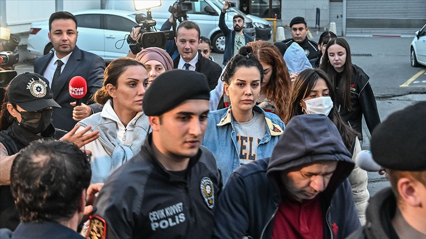 dilan polatin kardesi sila dogudan itiraf 1 Fg2CmuGZ