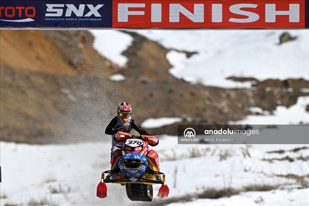 erciyes kayak merkezinde dev motosiklet mucadelesi 0