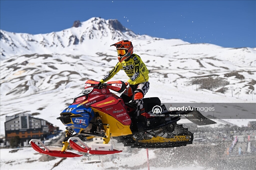 erciyes kayak merkezinde dev motosiklet mucadelesi 4 iNsQ4G6P
