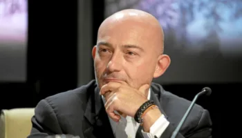 ferit sahenk atinadaki luks otel hisselerini satti eSGanGru