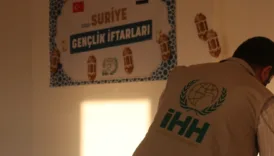 genc ihh suriyede 13 universitede 7 bin kisiye iftar verdi qDiedpWs