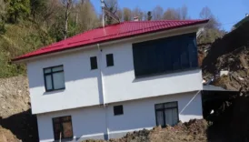 heyelanda suruklenen 2 katli evin sahibi catlak dahi yok xVJl4yrB