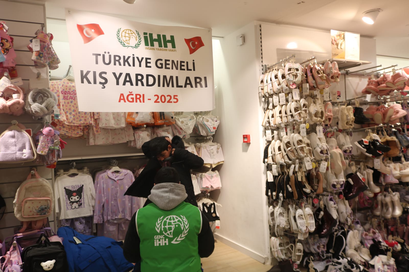 ihhdan turkiyede binlerce kisiye kis yardimi 1 5wJcDzub