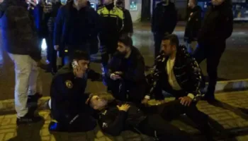 imamoglu eyleminde polise parke tasi isabet etti SC5EmMHN