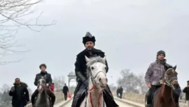 ispanyadan turkiyeye gelen 3 musluman at sirtinda hac icin yola cikti aypz49M2
