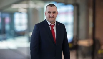 izmir business club izmir is dunyasina yeni bir soluk getiriyor YmxMPT5Z