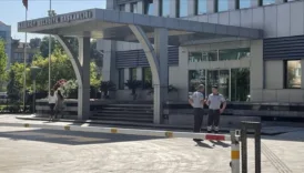 kadikoy belediye meclisinde gerilim ahmet kurtulus gozaltina alindi zO7pgIJr