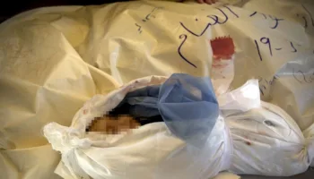 kendi halinde bir aileydi deniz tarafindan gelen ucakla cadiri bombaladilar GkCKtjCE