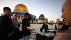 kuduste ramazan iftari oncesi mescid i aksada dini cosku yukseldi T16SEP81