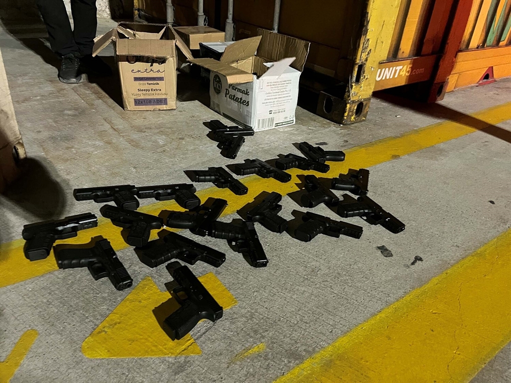 limanda hayalet silahlar ele gecirildi 1 jcj97uPp