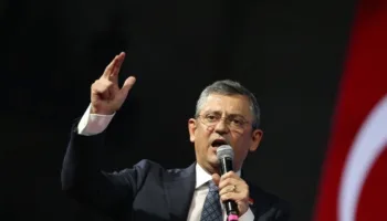 masaktan ozgur ozele sert cevap ZpxWC4en