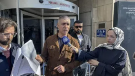 ozcan deniz orasi yikilsa dahi cadir kurup oturacagim r7bmf1NR