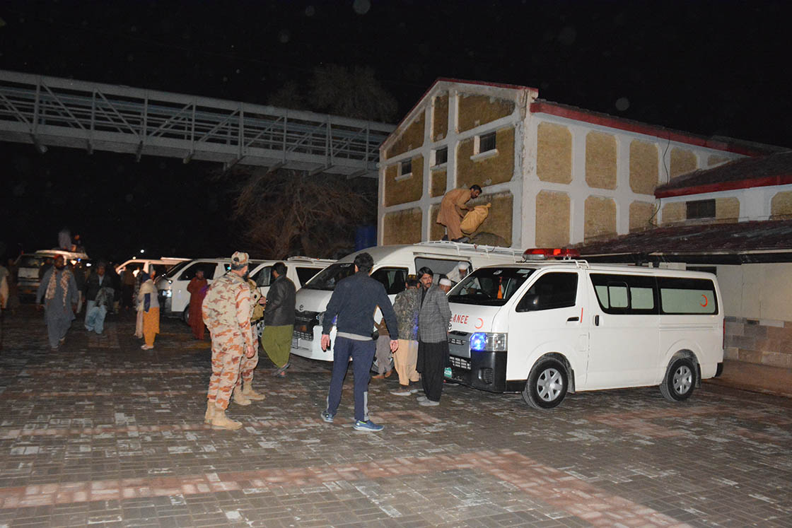 pakistan 155 rehine kurtarildi 27 saldirgan olduruldu 2 DGHCL2nb