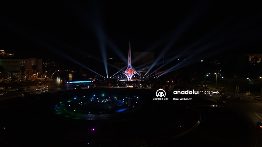 samdaki kilic heykeli restorasyondan sonra led isiklarla aydinlatildi 2 am48GXUw