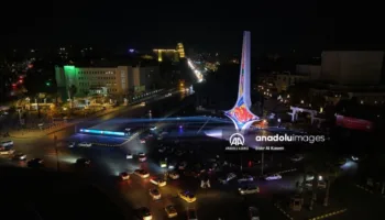 samdaki kilic heykeli restorasyondan sonra led isiklarla aydinlatildi 7eGPYA84