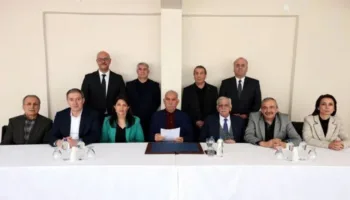 silah birakma cagrisi okunuyor abdullah ocalan ile fotograf paylasildi sak5XSDx