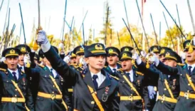 tskdan ihrac kararina karsi cikan komutan emekliligini istedi kjUu8Jwu