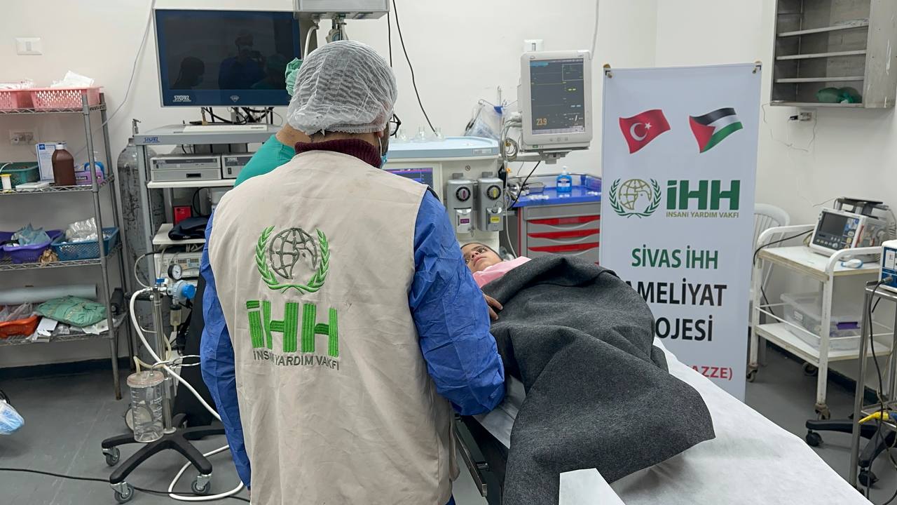 turk doktorlardan gazzeli yaralilara ameliyat destegi 0 BWSymkuw