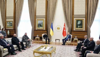zelenskiy baris masasinda turkiye de olmali dzvZIFOb
