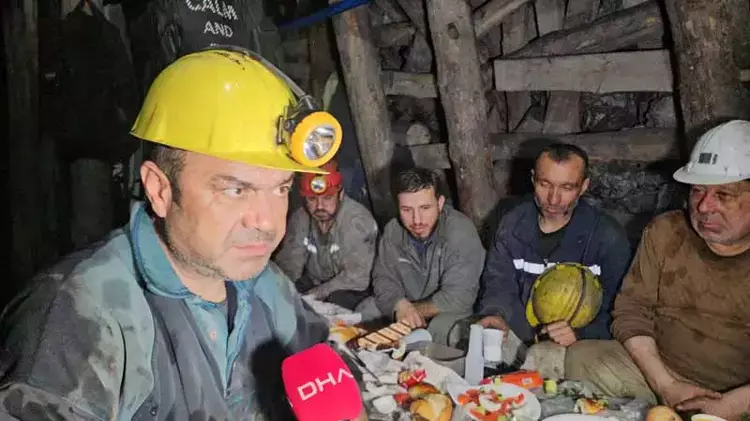zonguldakta ramazan madenciler sahuru yerin 120 metre altinda yapti 4 YAHFyVOg