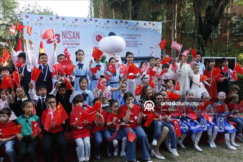 23 nisan dunyada kutlandi turk bayrami uluslararasi sahnede 6 vCeFDrOZ