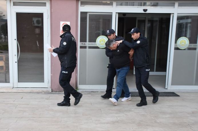 4 cocuga saldiran sapik yakalandi 0 XdNIeMIa