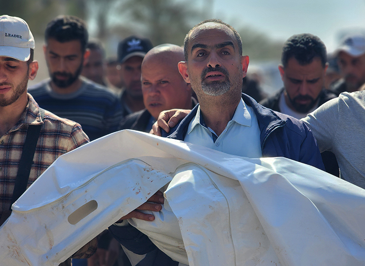 700 igneyle gelen can israilin attigi bombayla kaybedildi 1