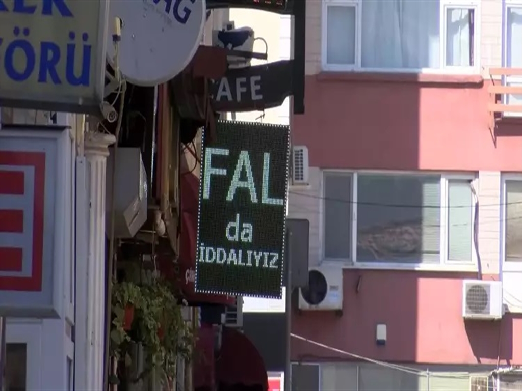 bilinmeyen kanun carpti falci kadina hapis cezasi 0