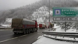 bolu daginda kar yagisi etkili oluyor UDRUh85G