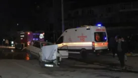 carsambada korkunc kaza baraj yolu caddesinde araclar carpisti IIEs8iMT