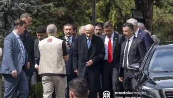devlet bahceli alparslan turkesin kabrini ziyaret etti erWewwMx